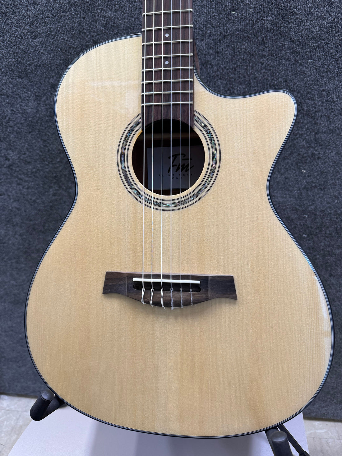 FlintMeryl ONE Series: Beautiful Craftsmanship, Unmatched Comfort, and Exceptional Value