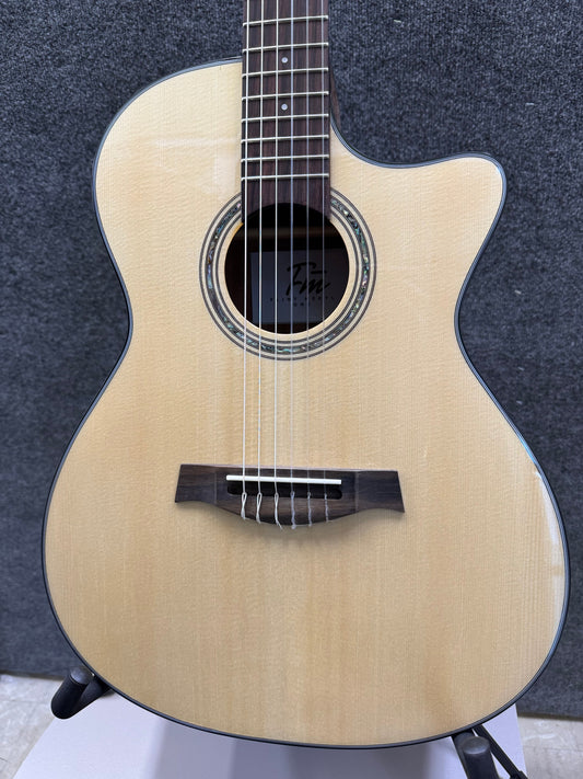FlintMeryl ONE Series: Beautiful Craftsmanship, Unmatched Comfort, and Exceptional Value