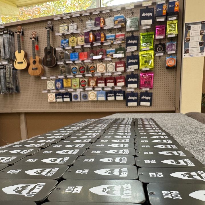 PickHead™️ PickBox – Premium Guitar Picks in a Collector’s Tins - 2 PickBoxes (.41 mm, .71 mm, .96 mm and Assorted)